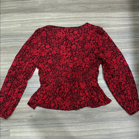 Floral Red Top - Picture 5 of 6